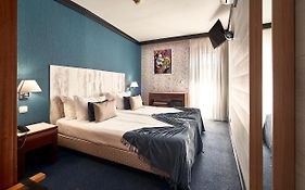 Galeria Suite Hotel